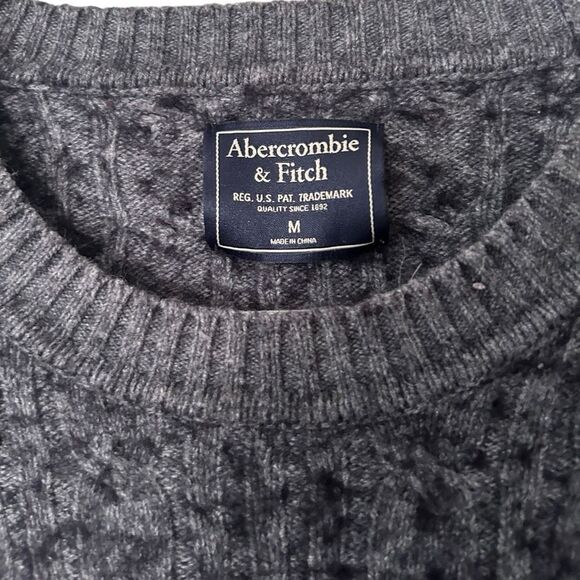 Abercrombie & Fitch Cable Knit Wool Blend Crew Neck Pullover Sweater Gray Medium - Picture 2 of 9